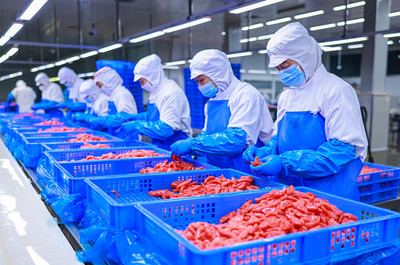 外眼看山東·央媒一周圖片擷英 | 山東船舶企業生產忙 食品生產穩